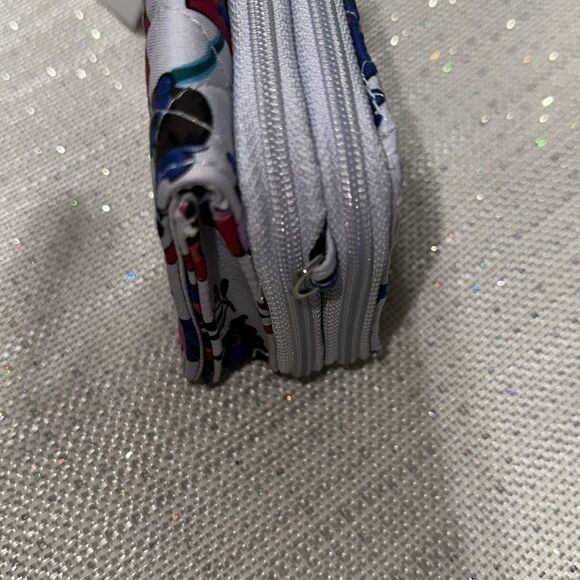 Vera Bradley RFID 3 in 1 Vineyard Floral Ultralight Quilted Cotton Crossbody Bag - Picture 16 of 17